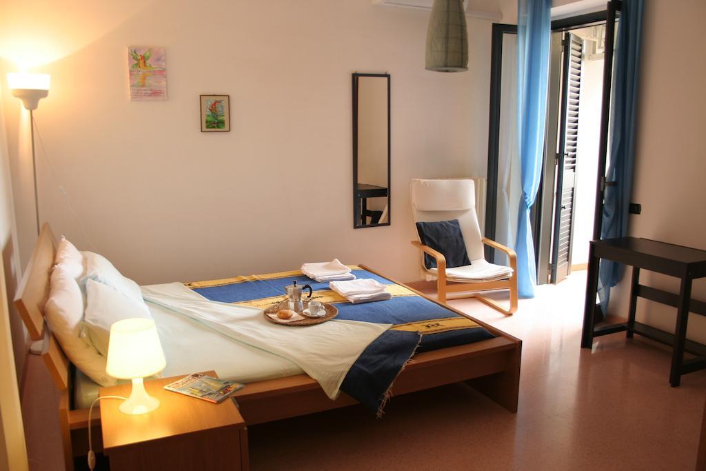 Bed and Breakfast Casa Di Marco Sannicola Habitación foto